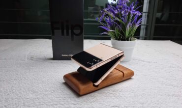 Samsung Galaxy Z Flip 4 Unboxing and First Impression