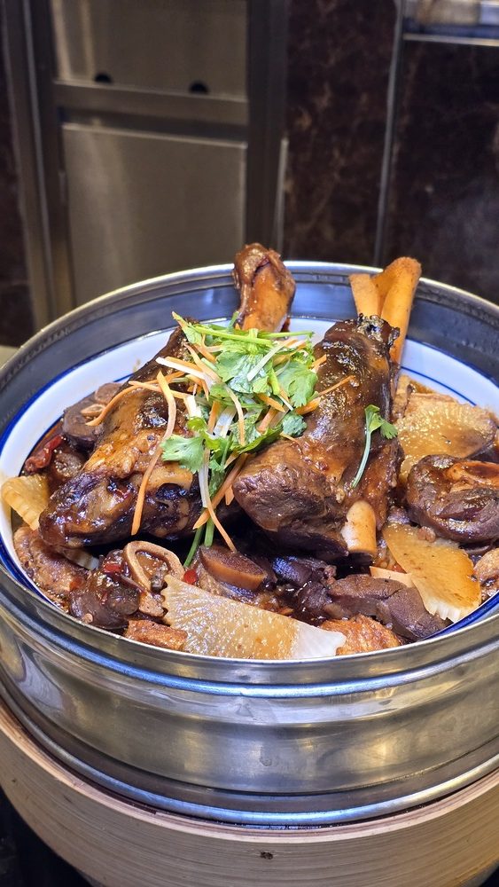 Cantonese Lamb Foreshank Pot with Bean Curd and Radish